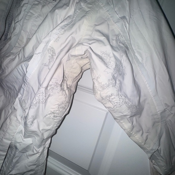 Helly Hansen White Utility Jacket Lightweight Weather Protection - Picture 5 of 8